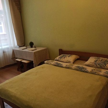 Smart Yellow Apartment-15 Хв Від Жд Вокзалу Lviv Eksteriør bilde
