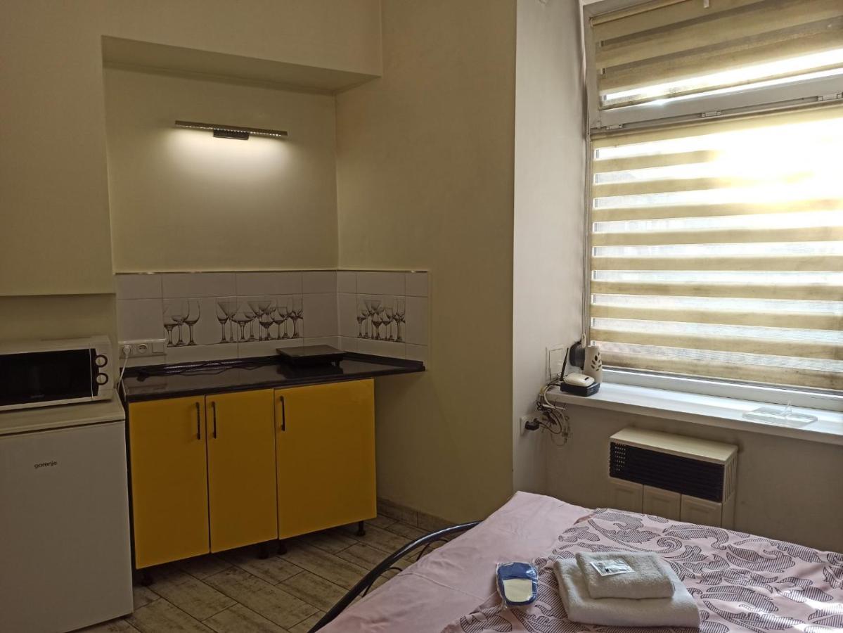 Smart Yellow Apartment-15 Хв Від Жд Вокзалу Lviv Eksteriør bilde